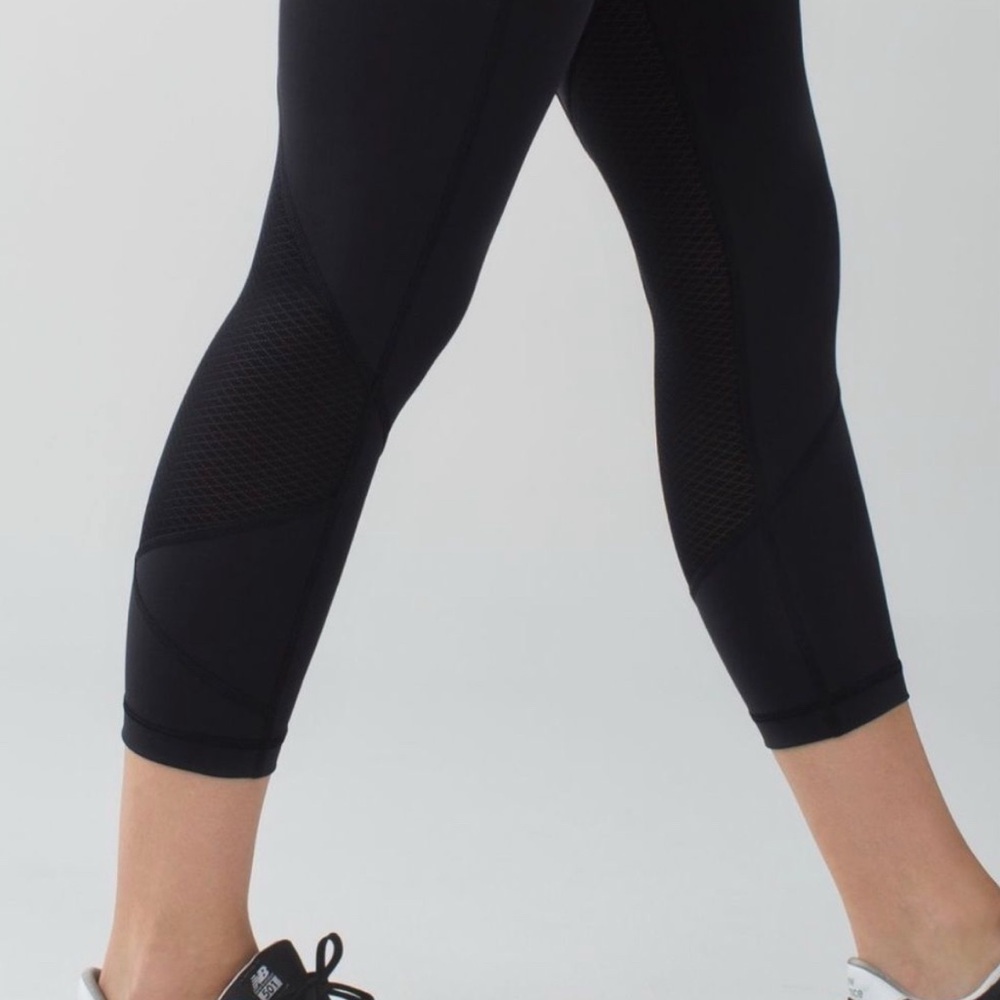 Lululemon Pace Rival Crop - Picture 2 of 7